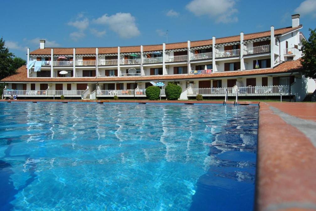 Residence Selenis Bilocale Vista Piscina - Agenzia Cocal Caorle Zewnętrze zdjęcie